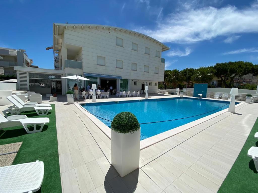 Elite Boutique Hotel Roseto Degli Abruzzi Eksteriør billede